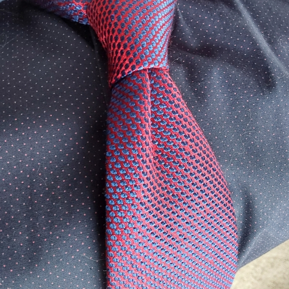 PINK tie, Woven in England - Picture 9 of 10